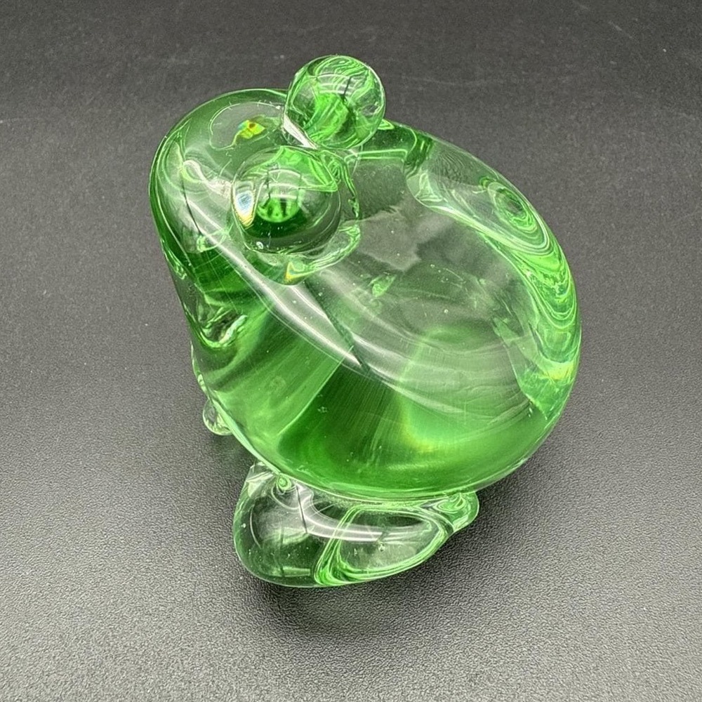 Vintage Crowning Touch Green Glass Frog Paperweight - Picture 4 of 9